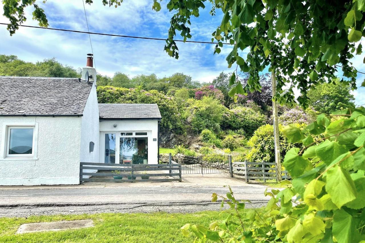 Gate Cottage ไทห์นาบรูซ ภายนอก รูปภาพ